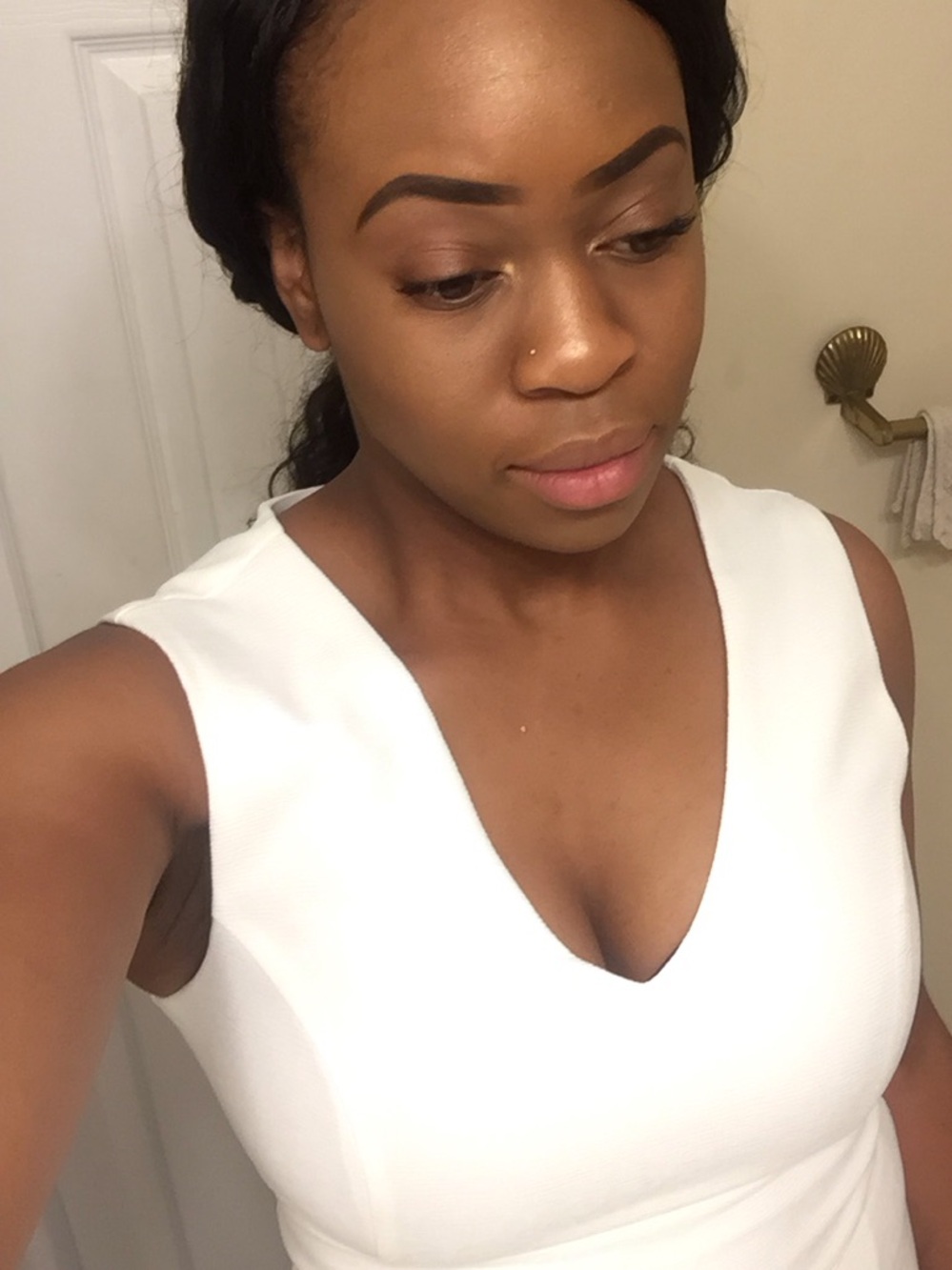 Sugarlips White Sleeveless V-Neck Wide-Leg Jumpsuit - Picture 2 of 3